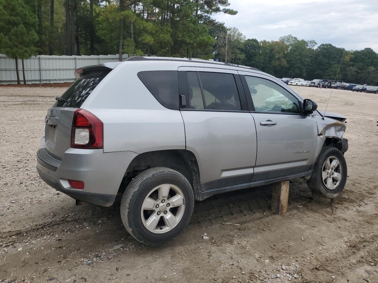 2016 Jeep Compass Sport - Image 3
