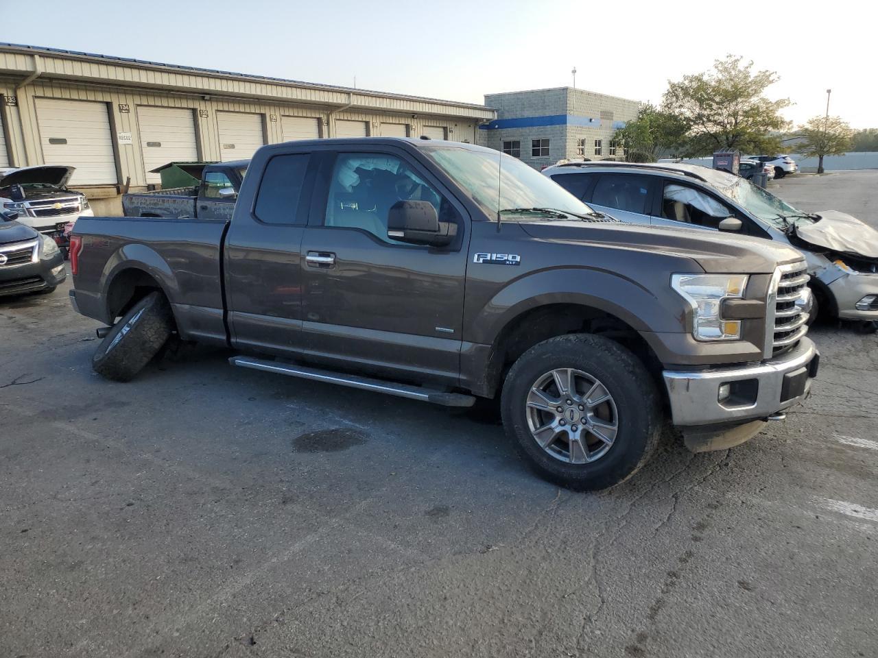 2016 Ford F150 Super Cab - Фото 4