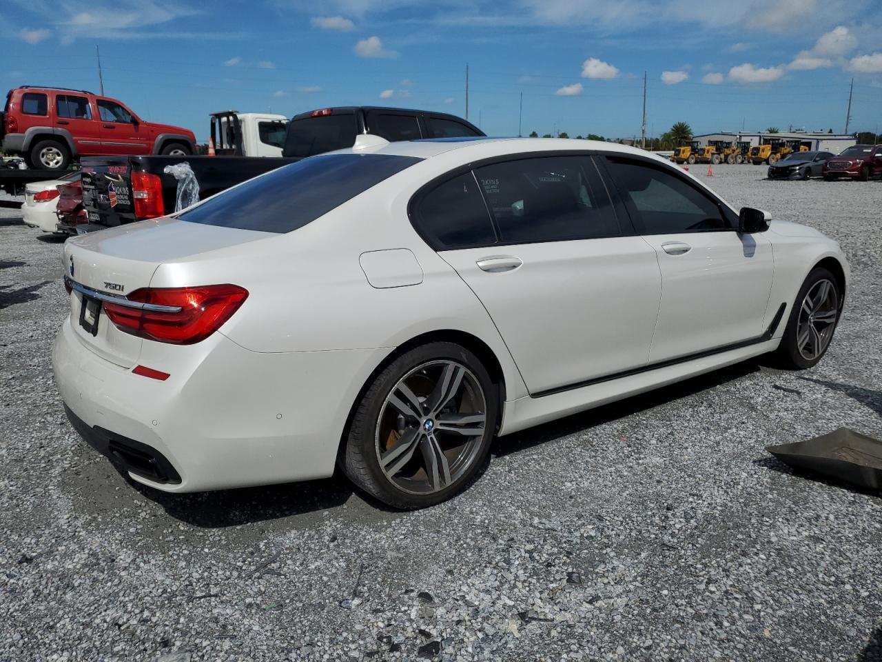 2019 BMW 750 I - Фото 3