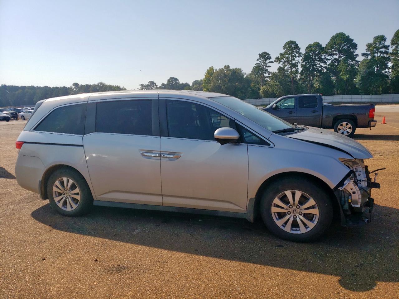 2015 Honda Odyssey Exl - Image 4