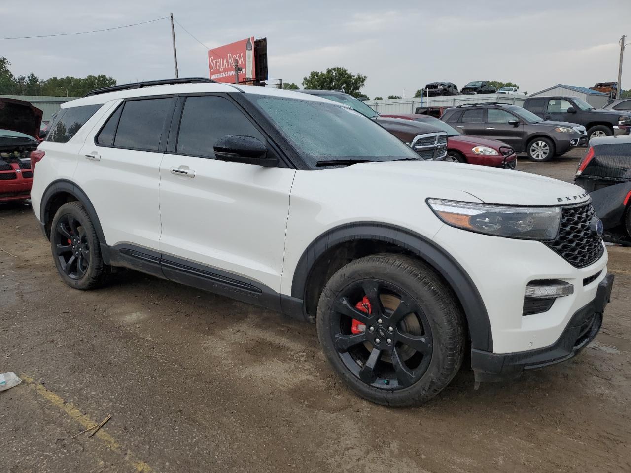 2022 Ford Explorer St - Image 4
