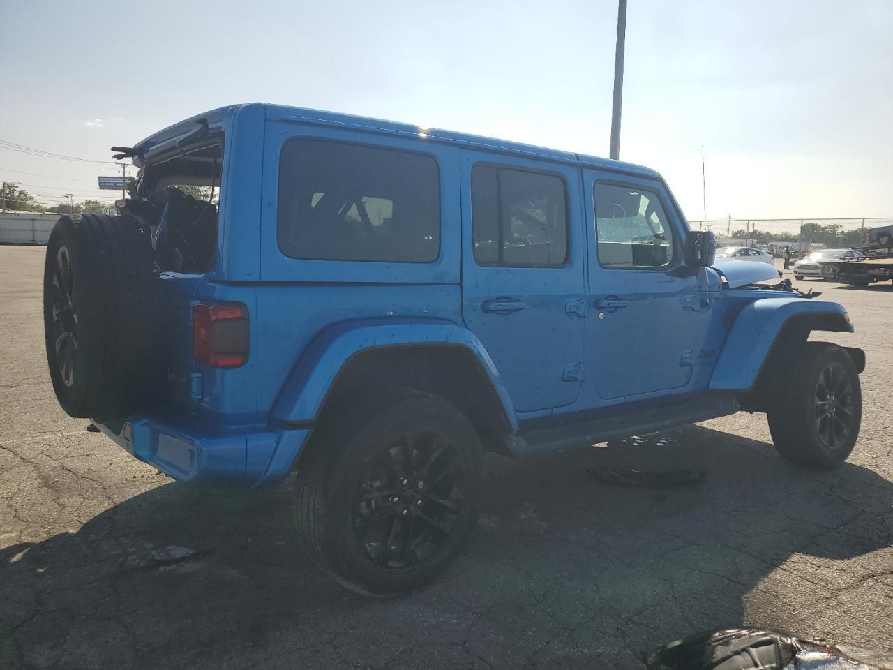 2021 Jeep Wrangler Unlimited Sahara - Image 3