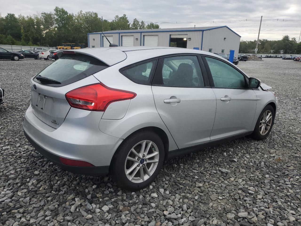 2015 Ford Focus Se - Image 3