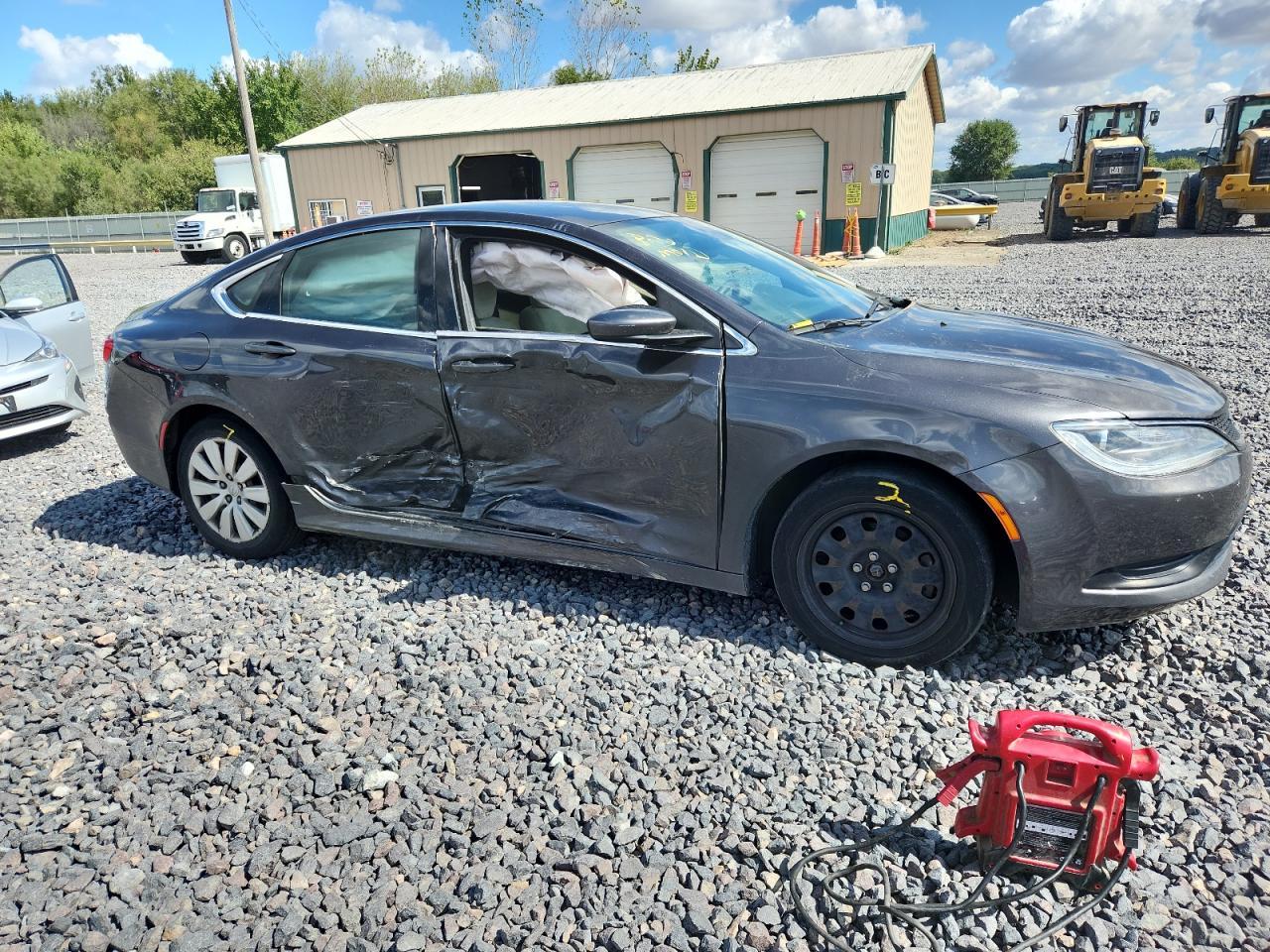 2016 Chrysler 200 Lx - Image 4