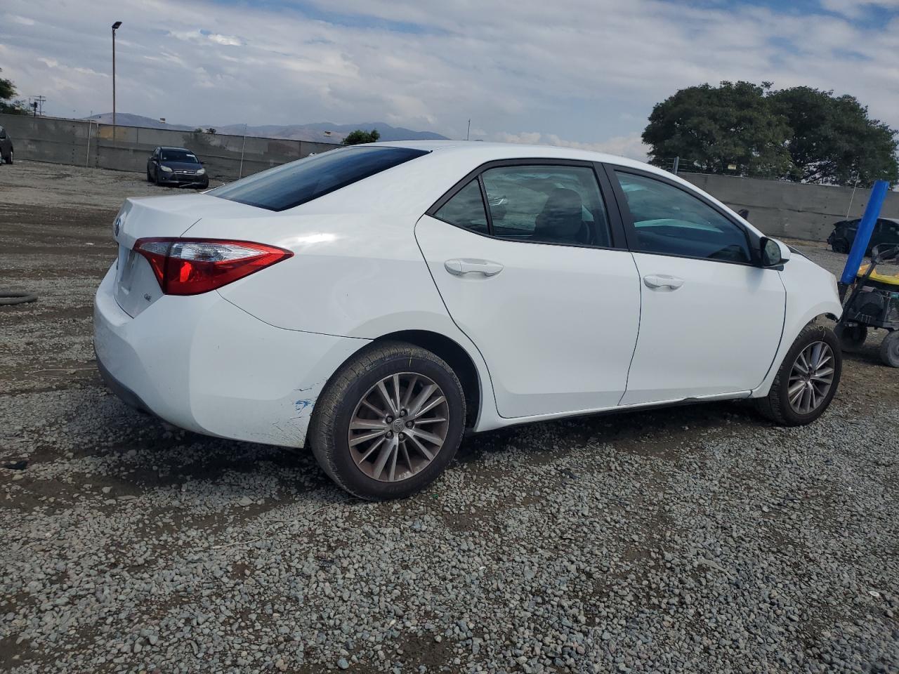 2015 Toyota Corolla L - Фото 3