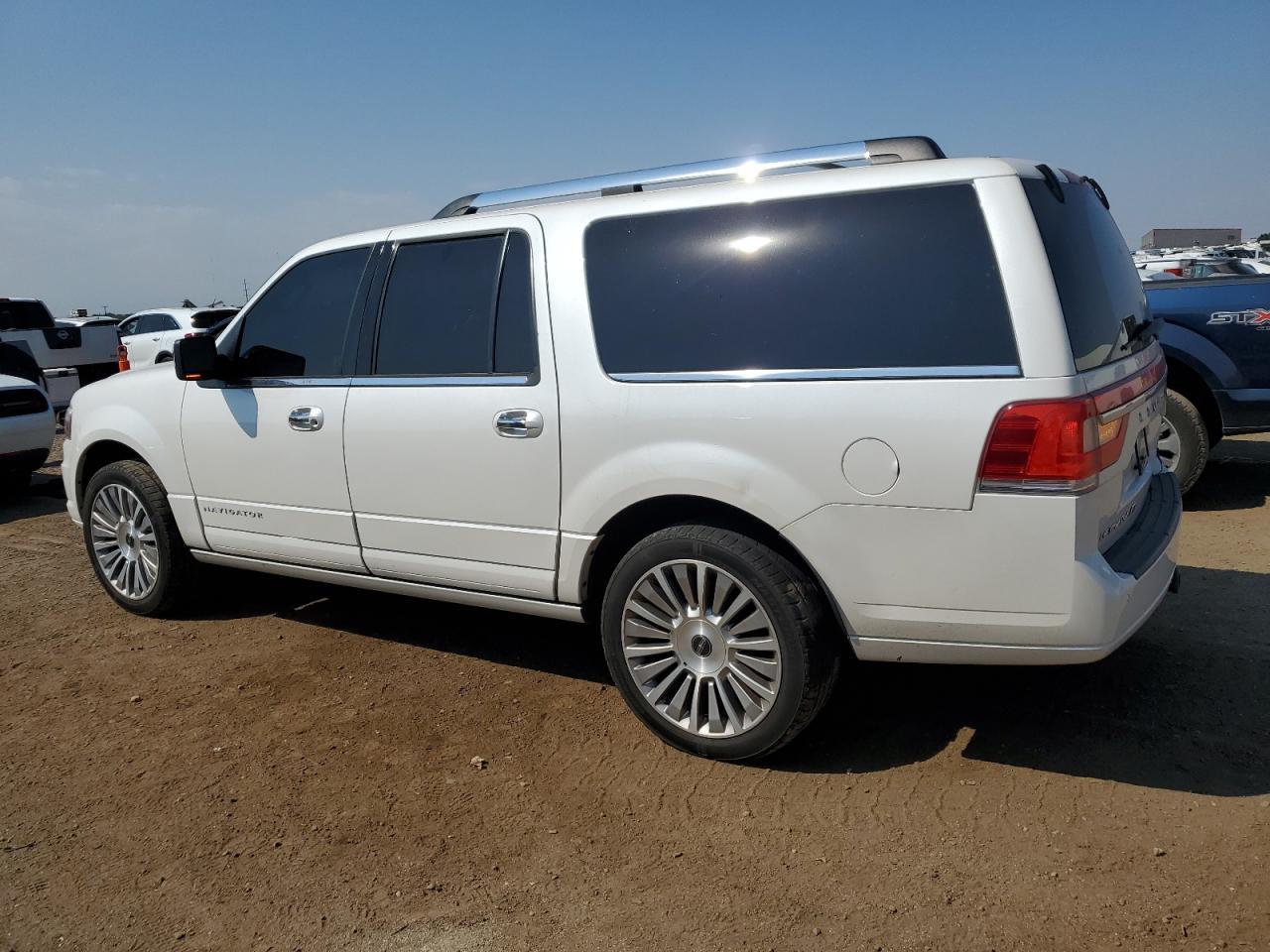 2017 Lincoln Navigator L Select - Фото 2