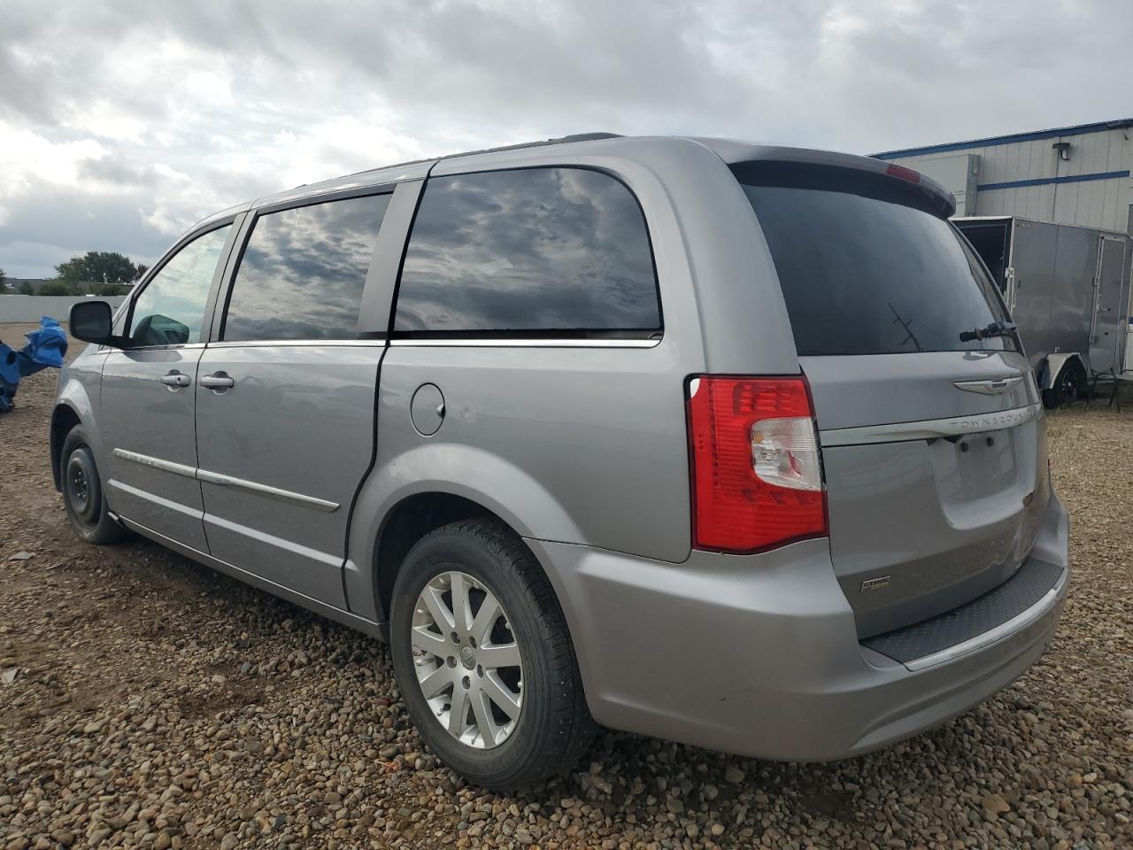 2014 Chrysler Town & Country Touring - Фото 2
