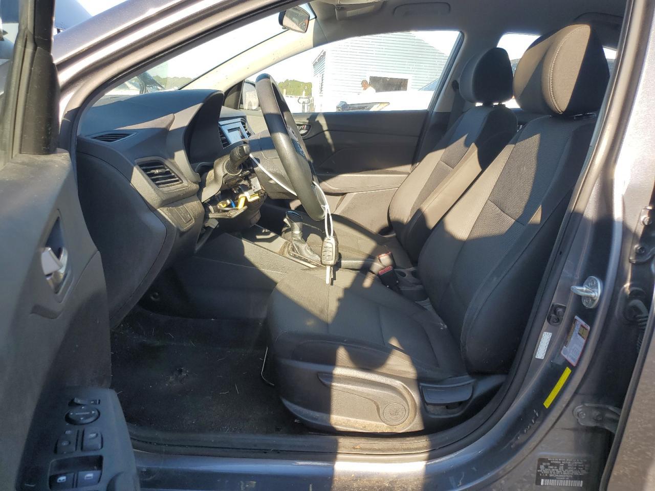 2019 Hyundai Accent Se - Фото 7