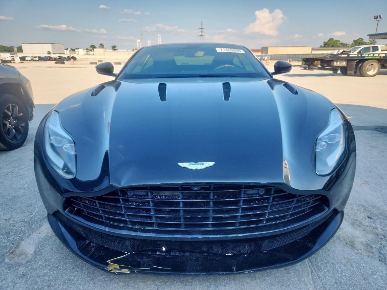 2018 Aston Martin Db11 - Фото 5