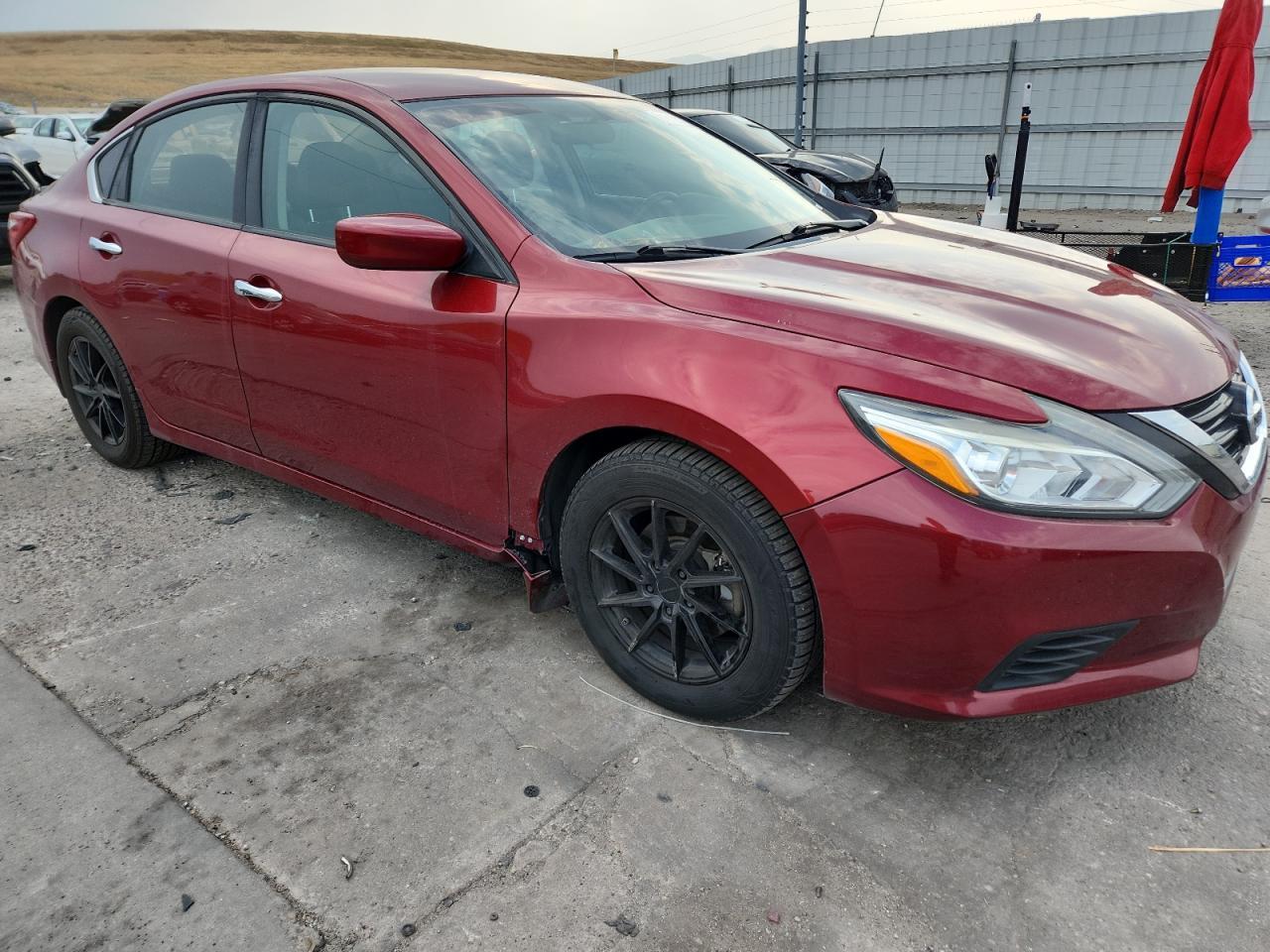 2018 Nissan Altima 2.5 - Image 4