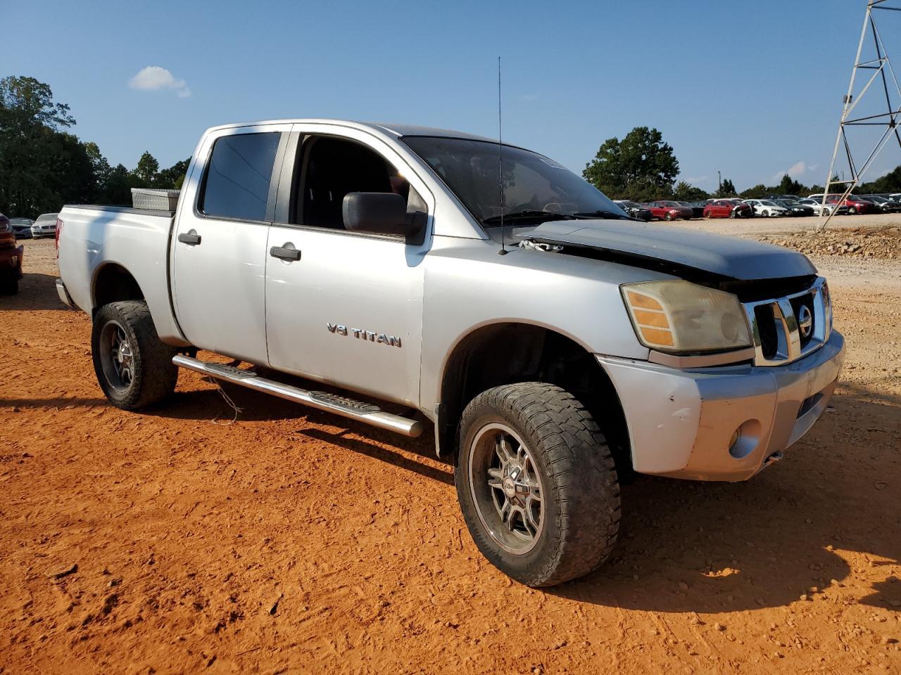 2014 Nissan Titan S - Image 4
