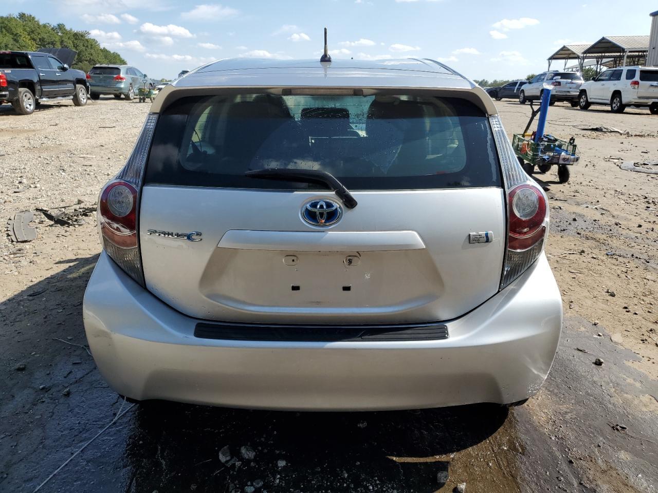 2012 Toyota Prius C - Image 6