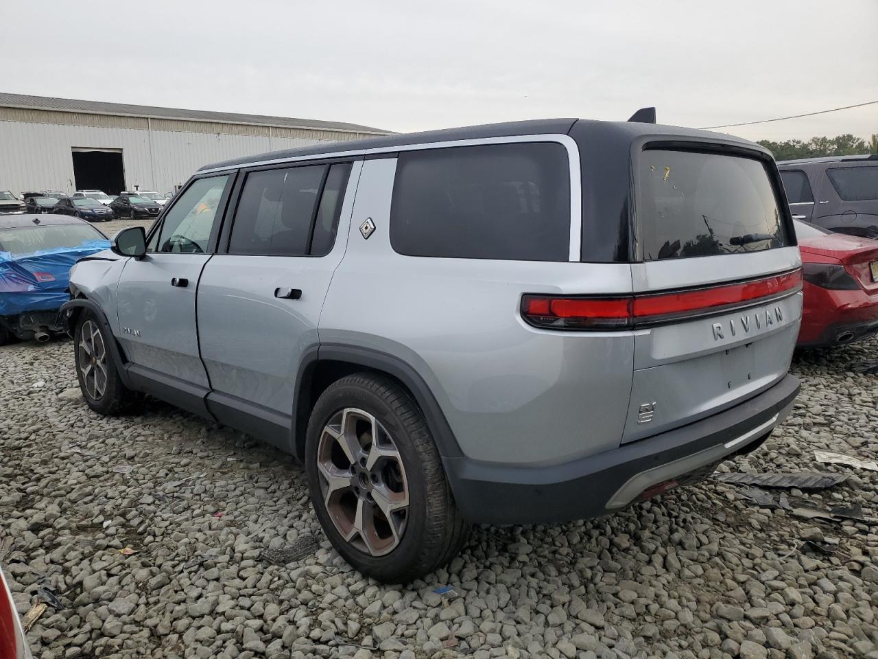 2024 Rivian R1S Adventure - Фото 2
