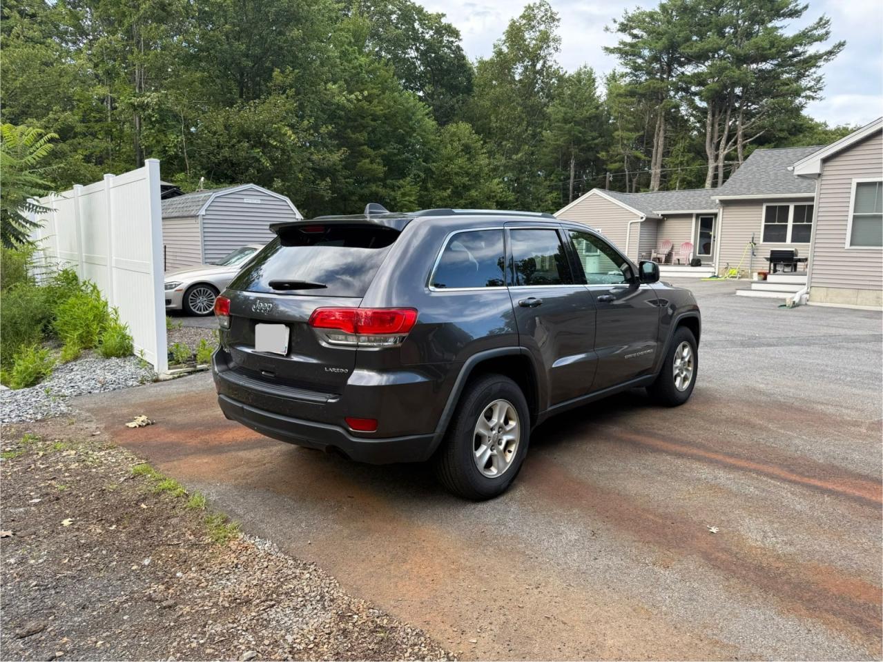 2014 Jeep Grand Cherokee Laredo - Image 4