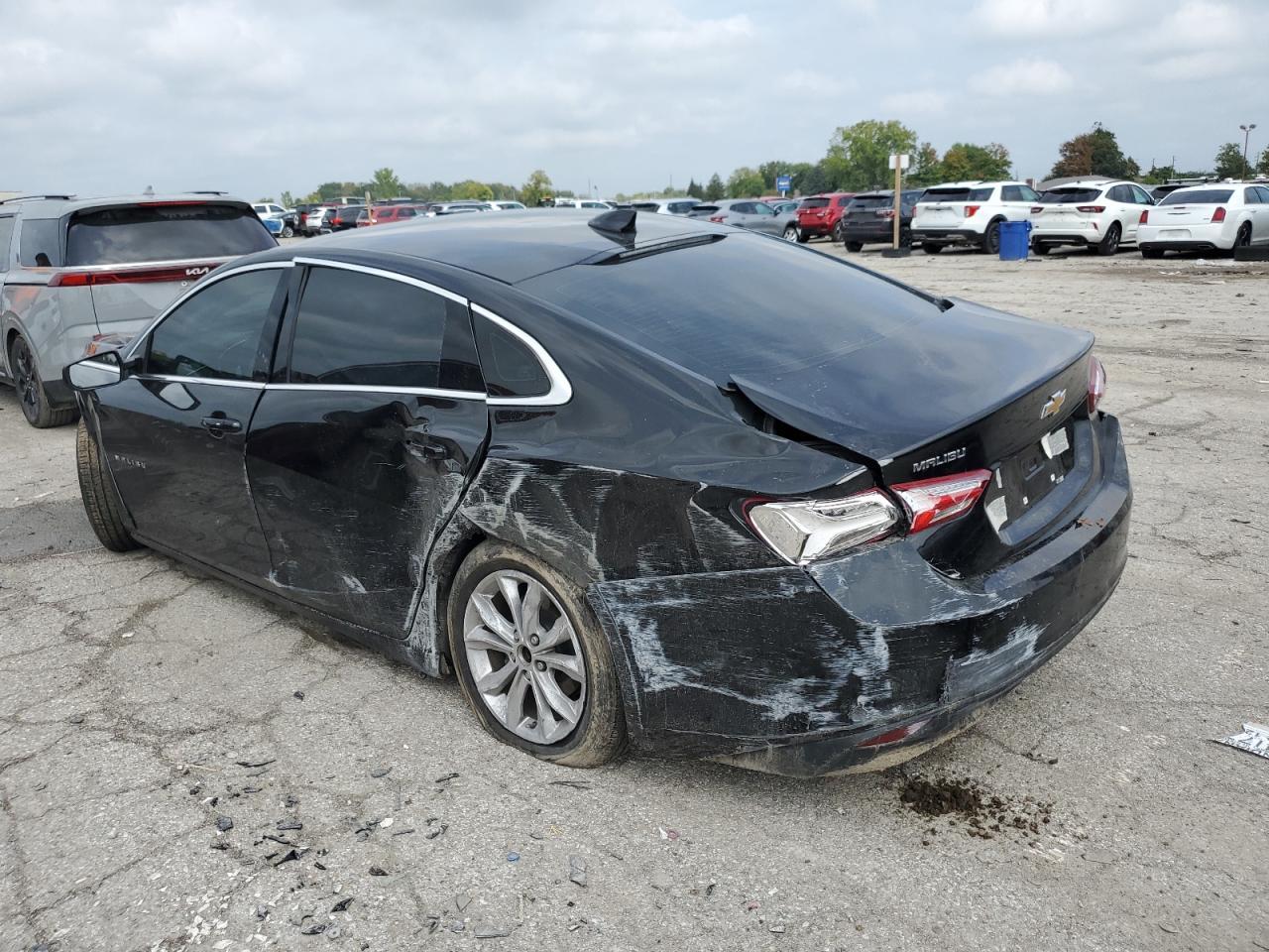 2019 Chevrolet Malibu Lt - Image 2