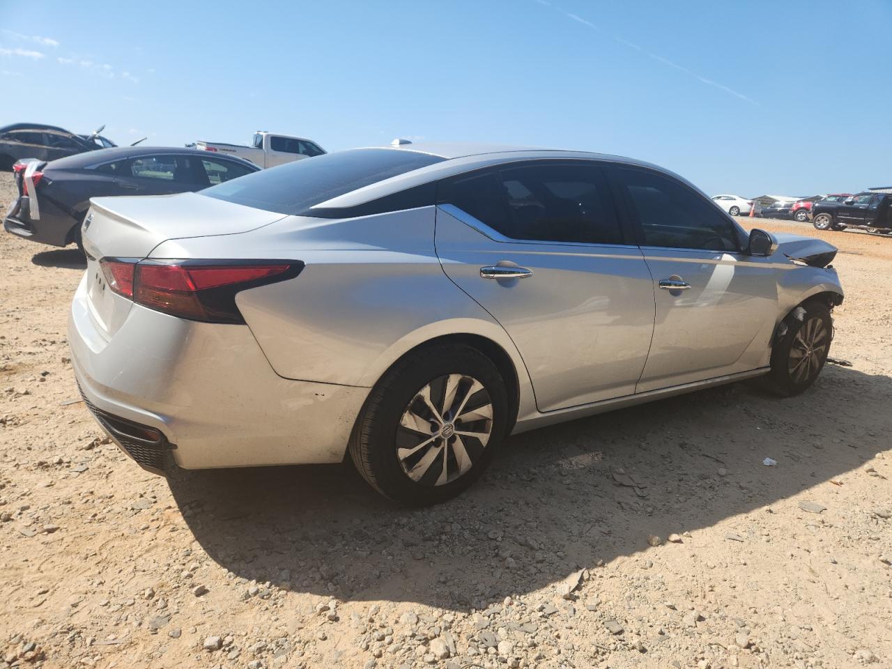 2020 Nissan Altima S - Image 3