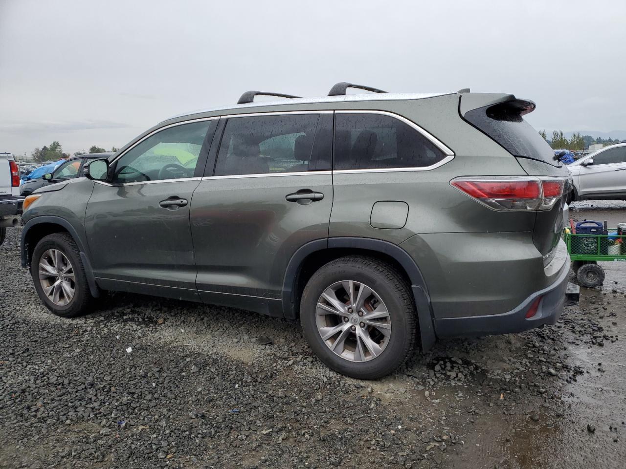 2015 Toyota Highlander Xle - Фото 2