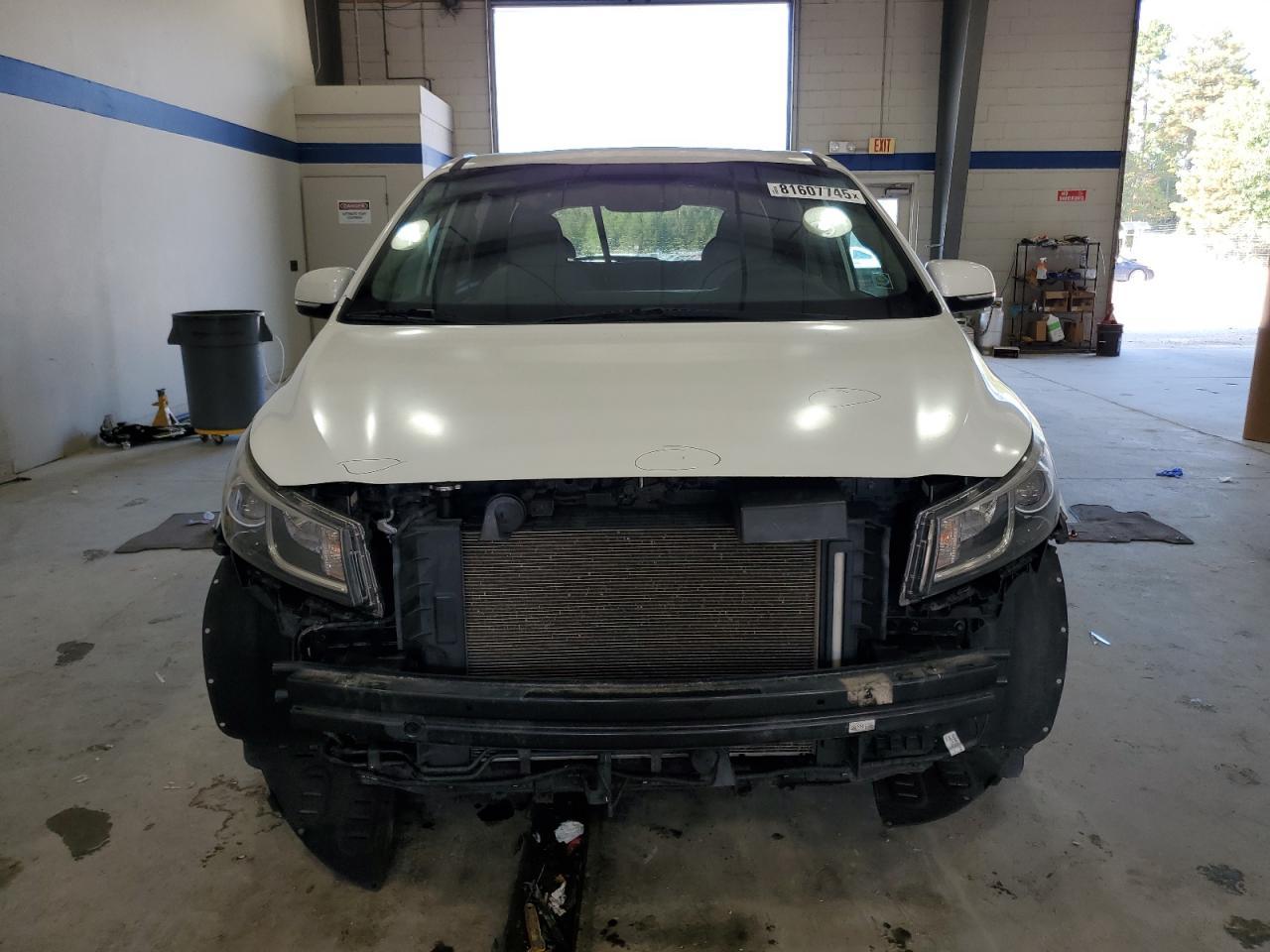 2020 Kia Sedona L - Image 5