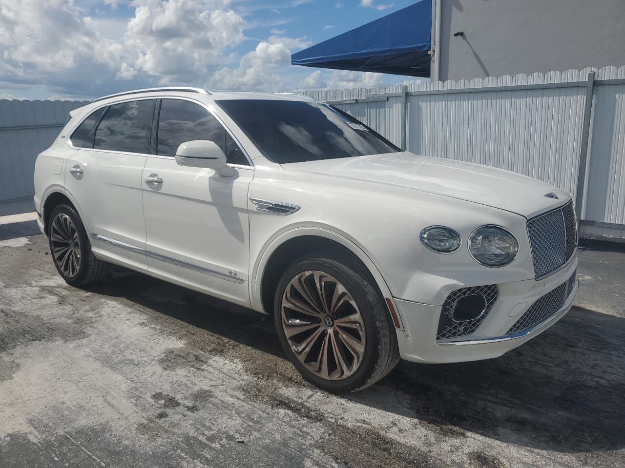 2021 Bentley Bentayga - Фото 4
