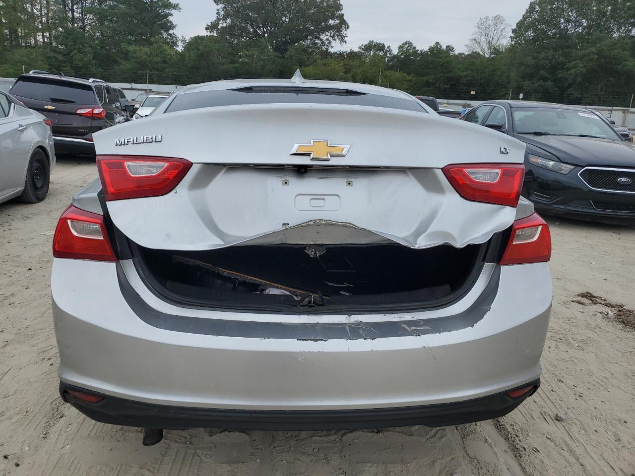 2018 Chevrolet Malibu Lt - Image 6