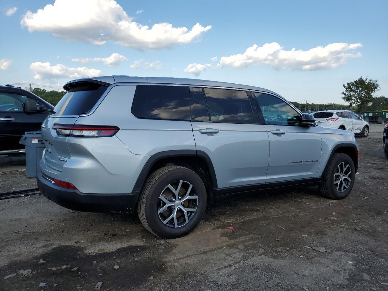 2023 Jeep Grand Cherokee L Limited - Фото 3