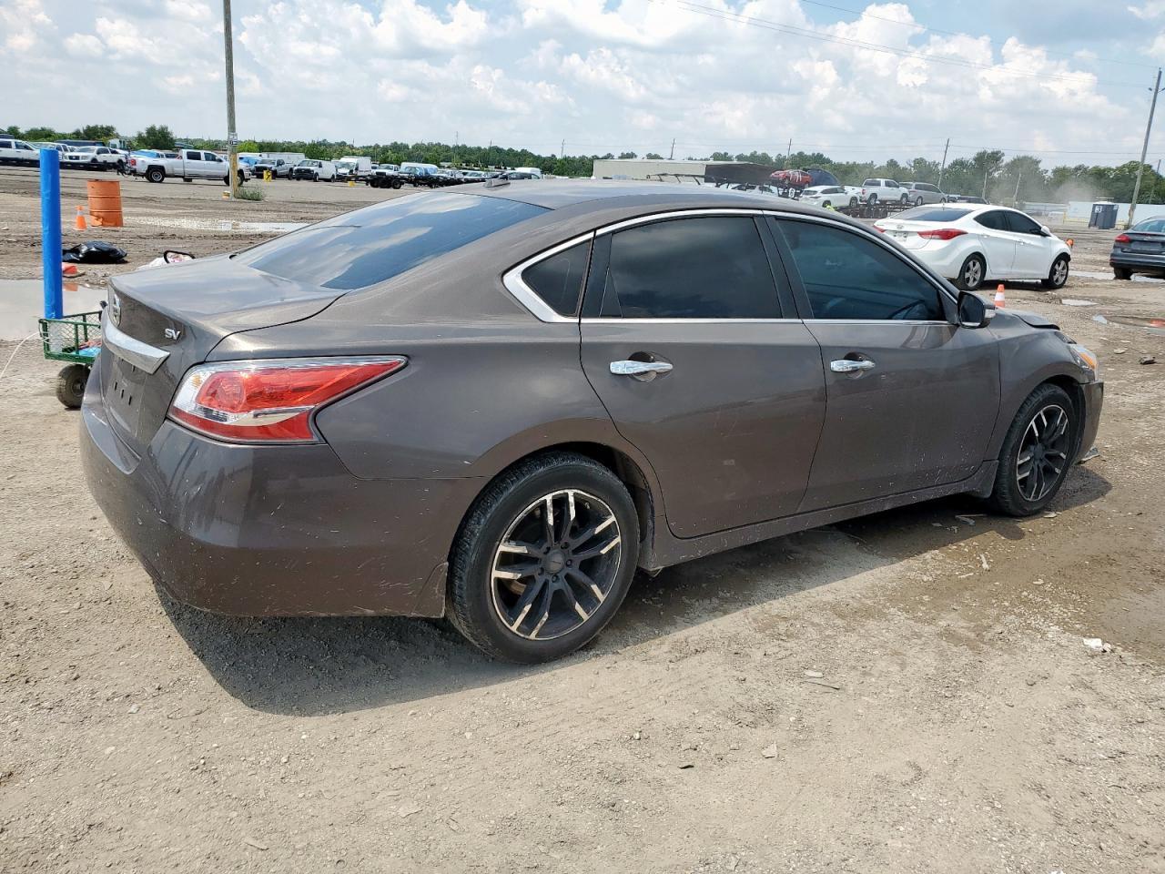 2015 Nissan Altima 2.5 - Фото 3