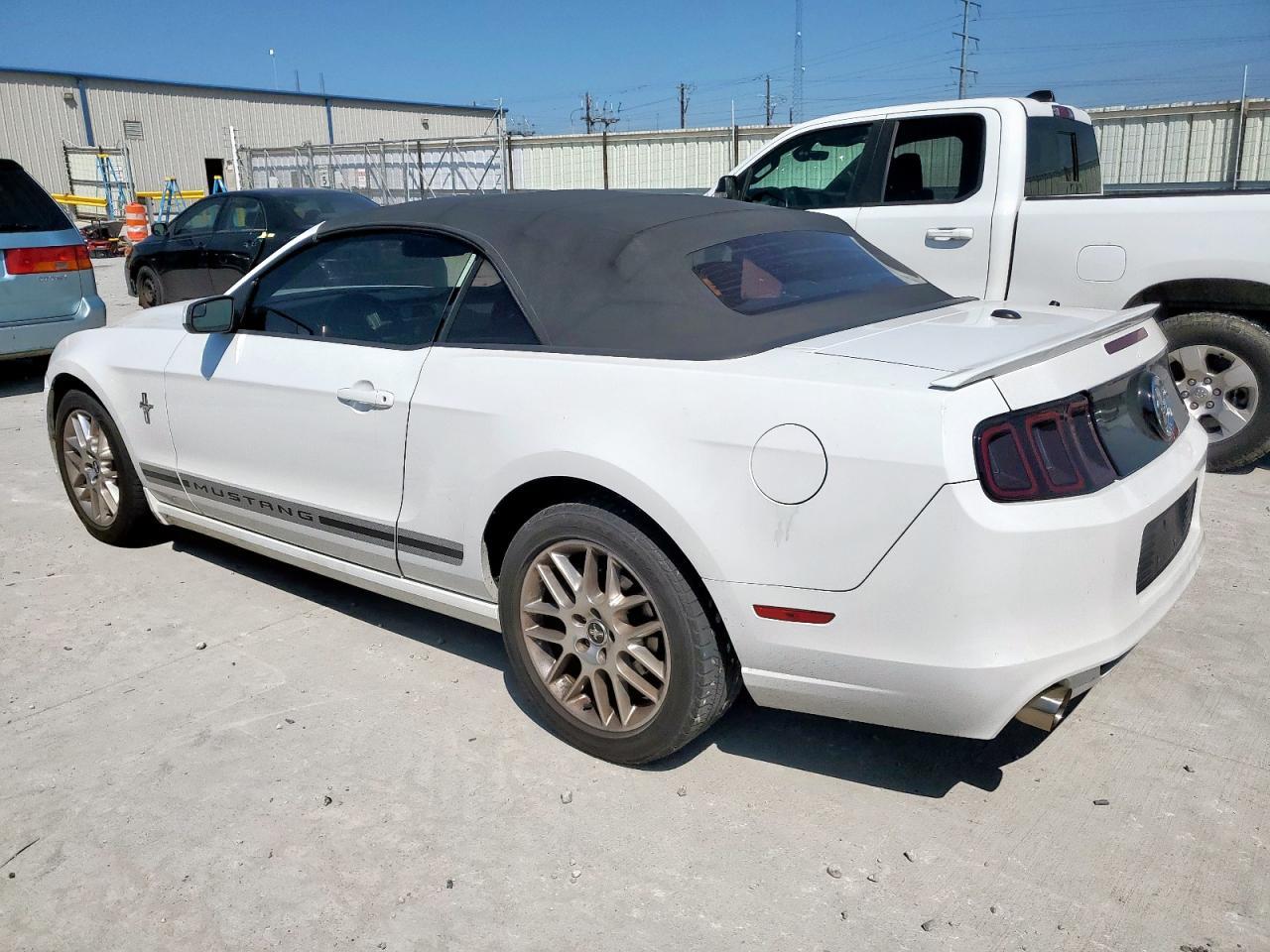 2014 Ford Mustang - Image 2