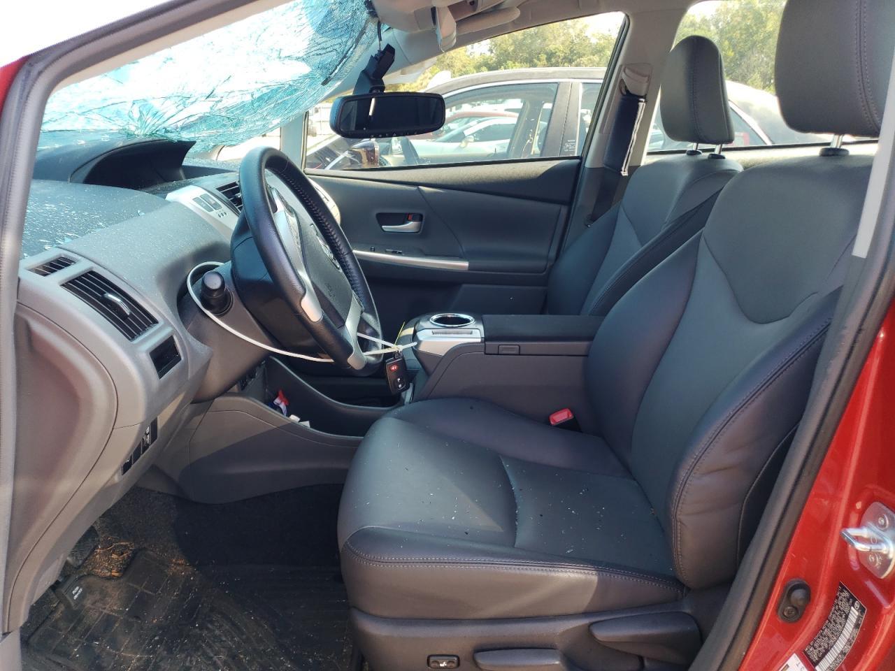 2013 Toyota Prius V - Фото 7