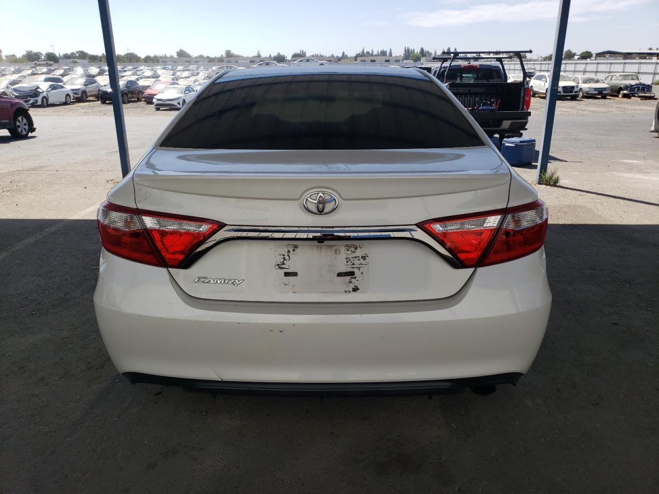 2015 Toyota Camry Le - Image 6