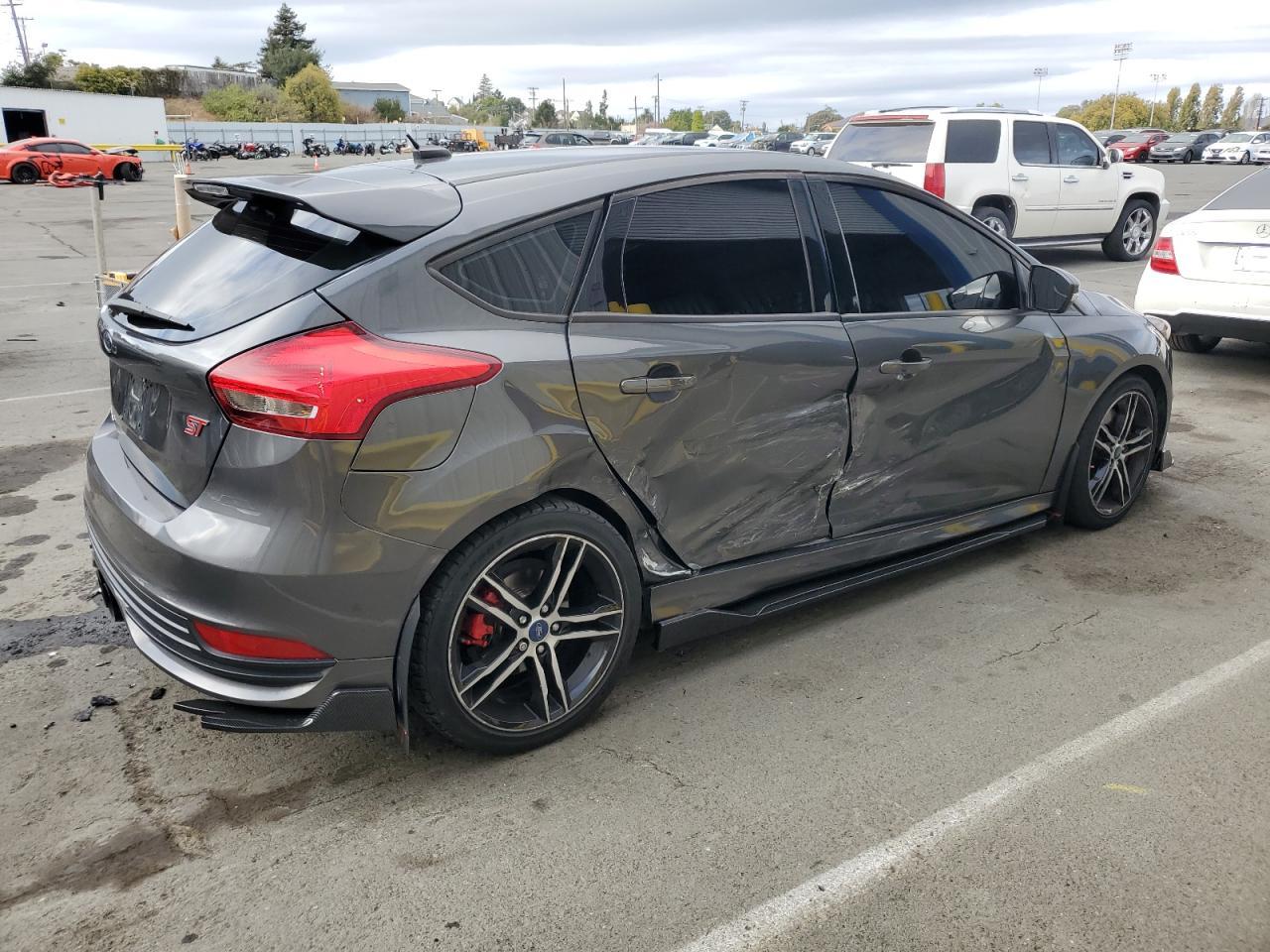 2018 Ford Focus St - Фото 3