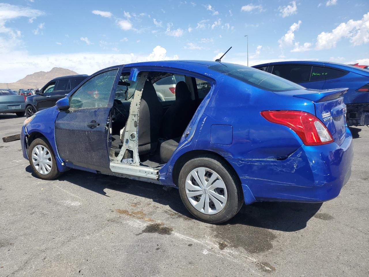 2016 Nissan Versa S - Image 2
