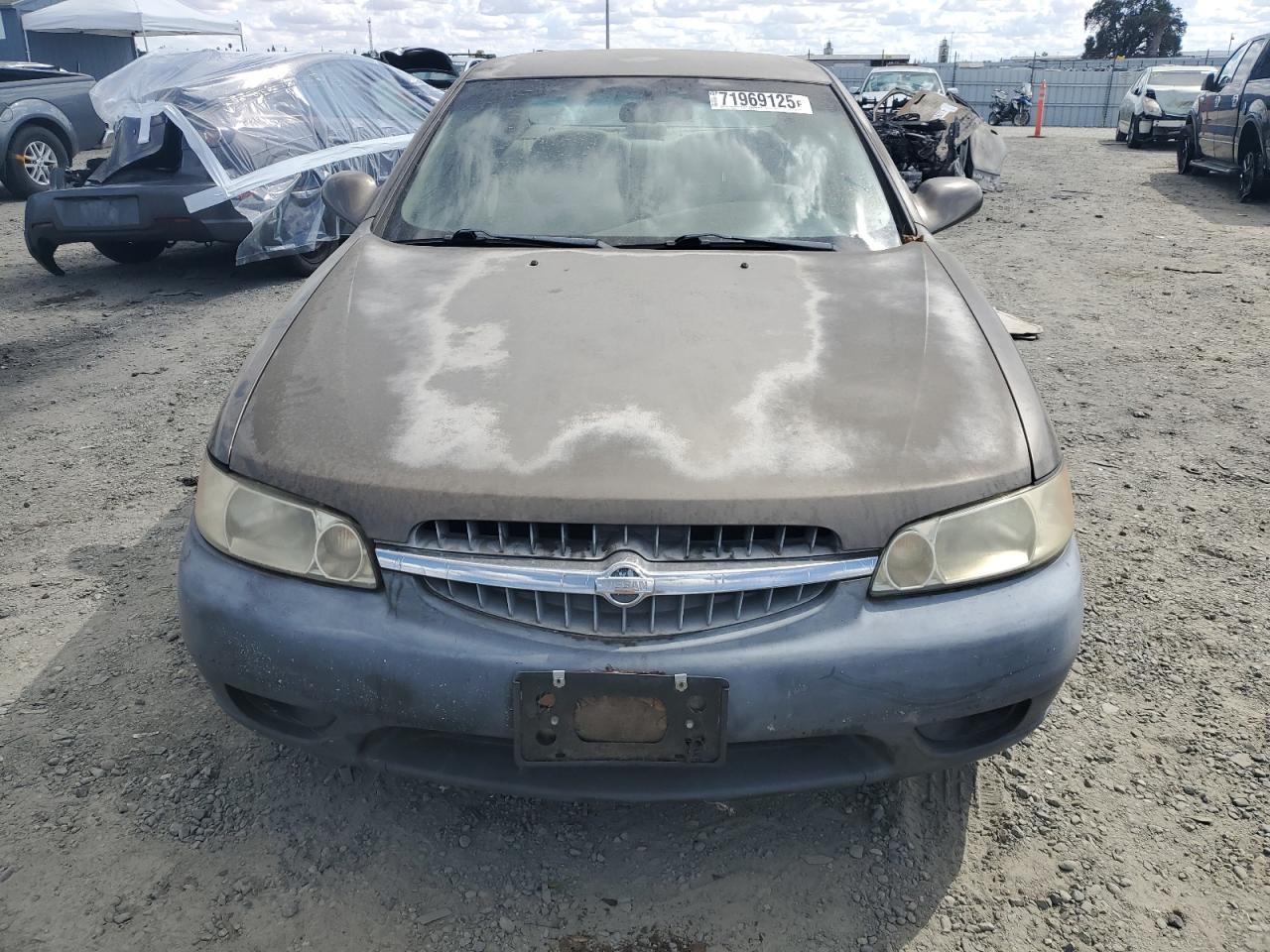 2001 Nissan Altima Xe - Фото 5