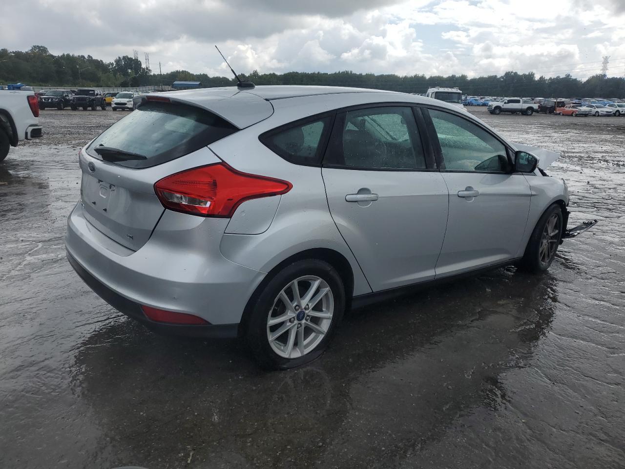 2017 Ford Focus Se - Фото 3