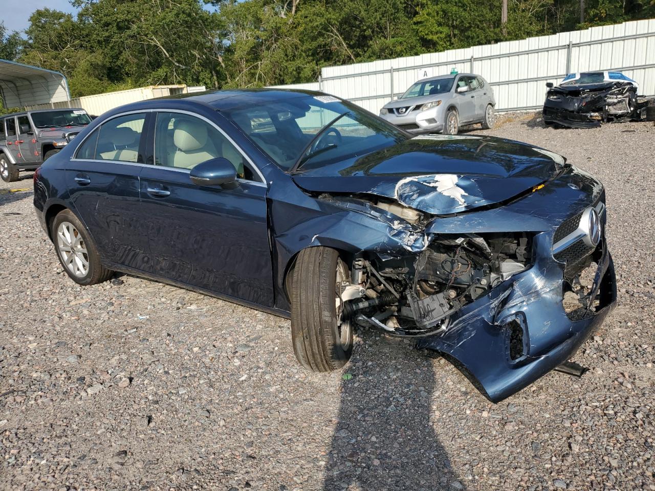 2021 Mercedes-Benz A 220 4Matic - Фото 4