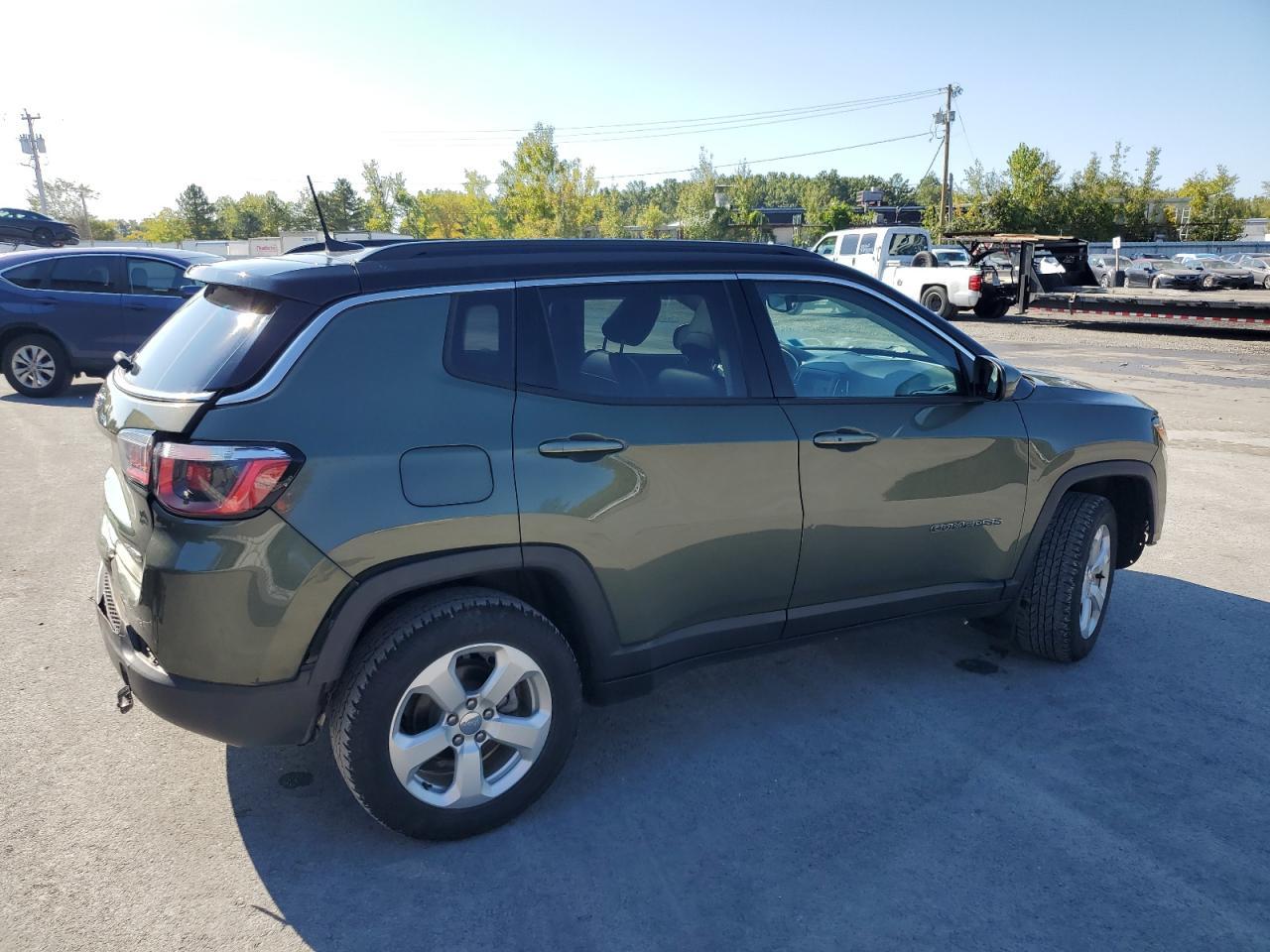 2019 Jeep Compass Latitude - Image 3