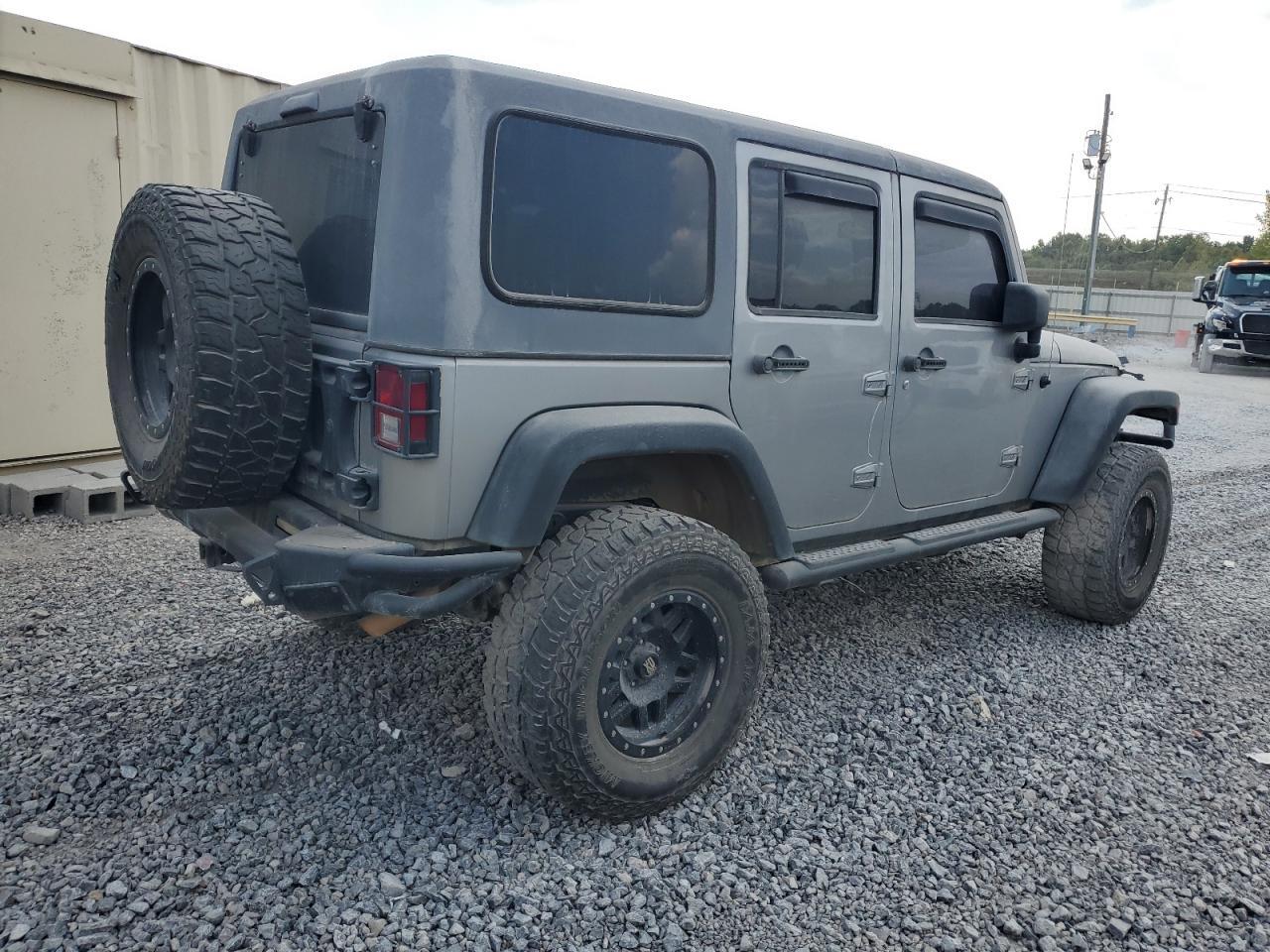 2013 Jeep Wrangler Unlimited Sport - Image 3