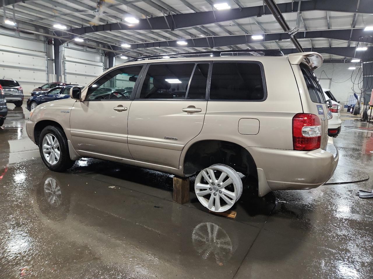 2007 Toyota Highlander Hybrid - Image 2