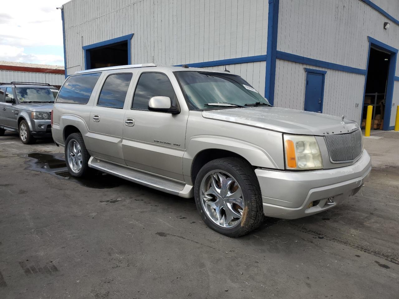 2004 Cadillac Escalade Esv - Image 4