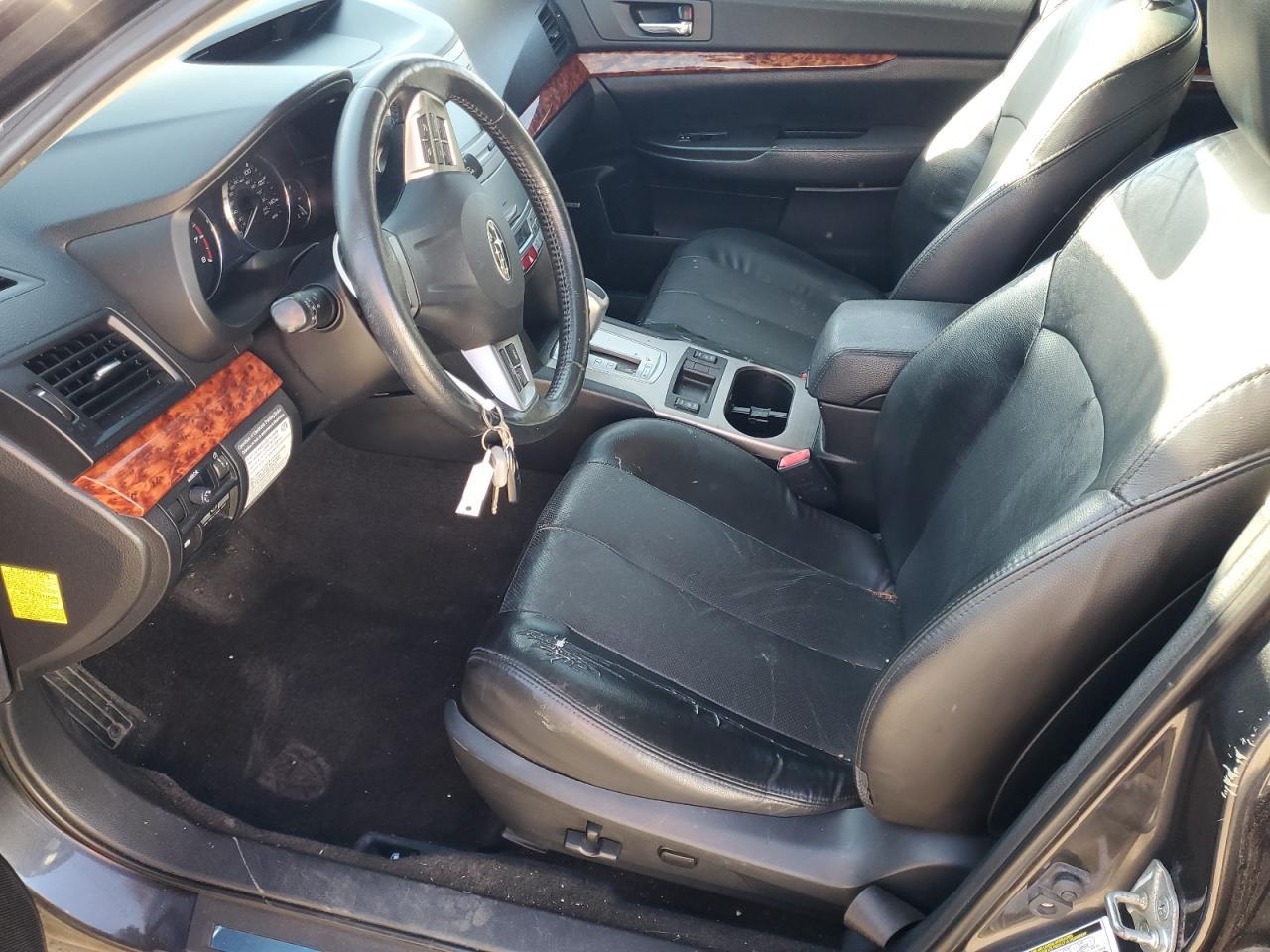 2012 Subaru Outback 2.5I Limited - Image 7