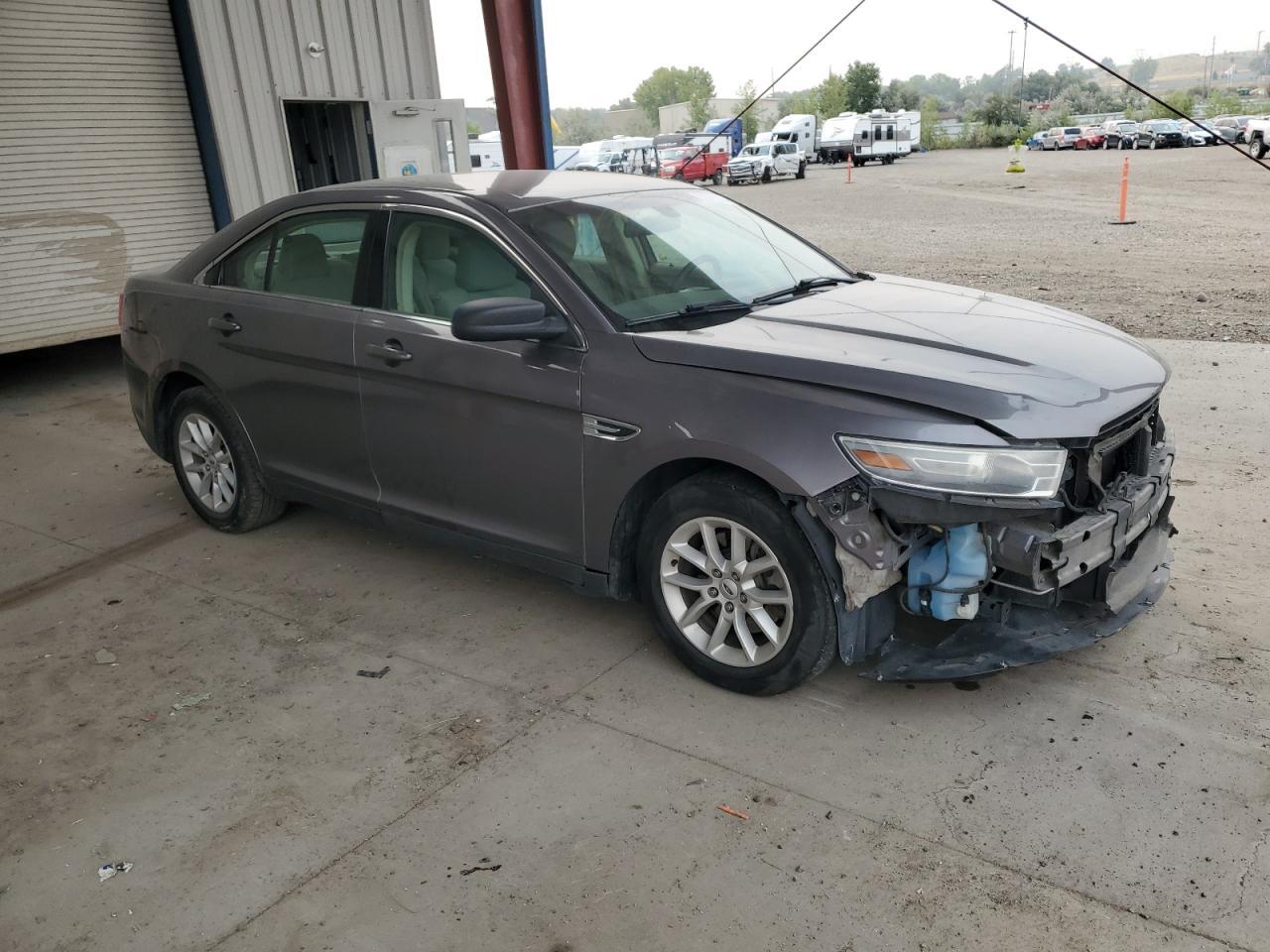 2014 Ford Taurus Se - Image 4