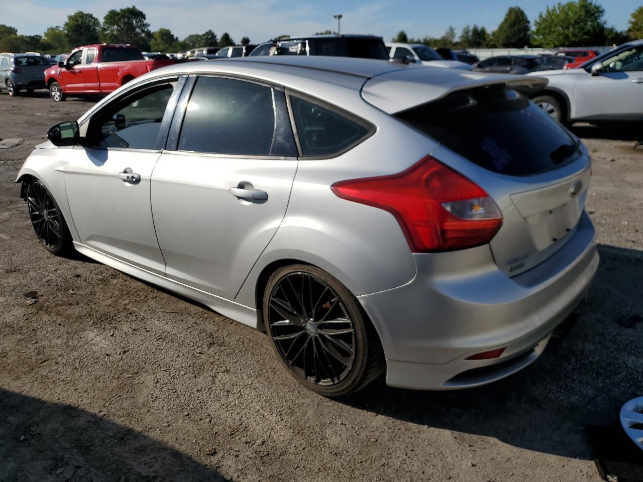 2014 Ford Focus St - Фото 2