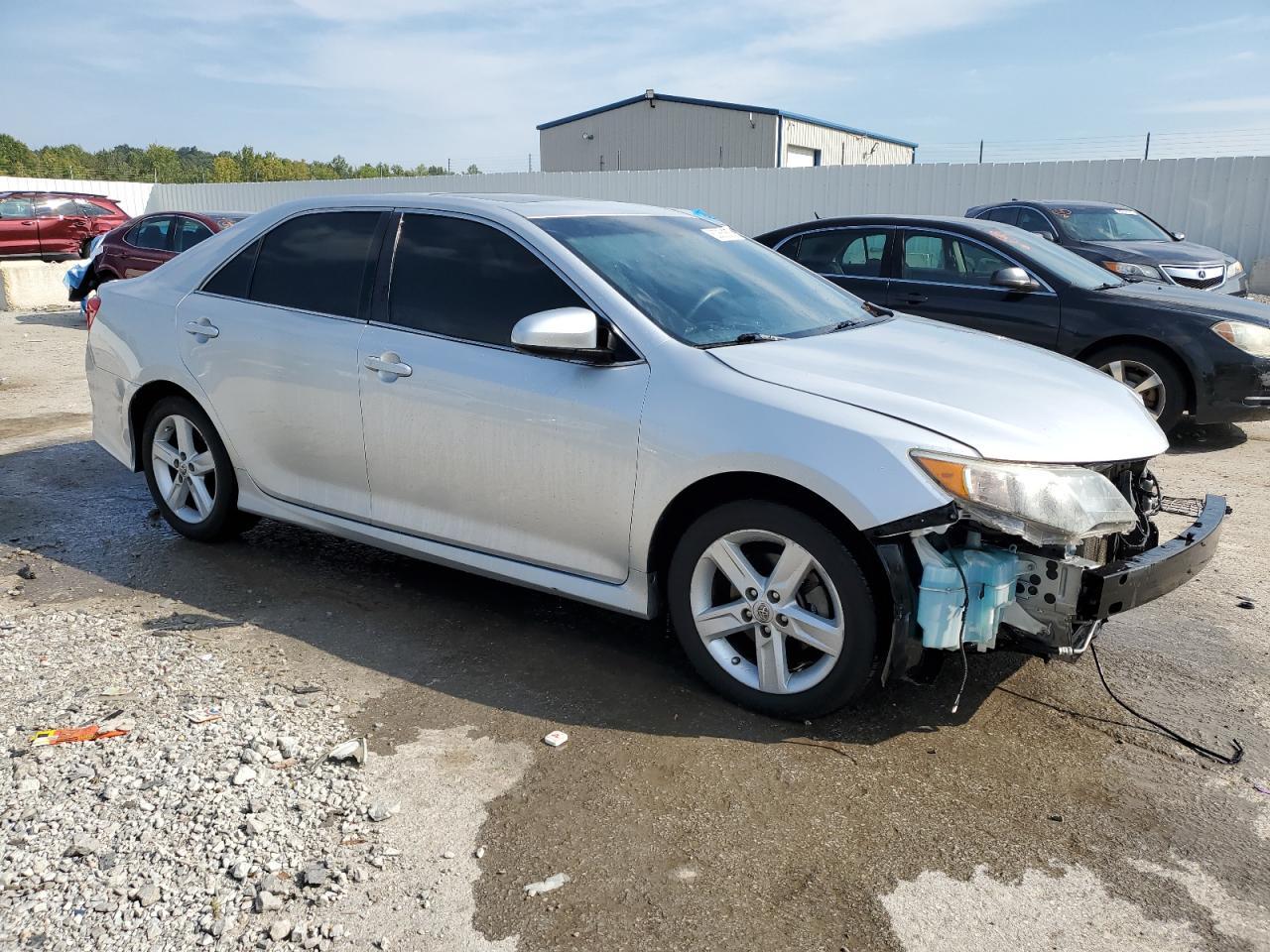2014 Toyota Camry L - Image 4