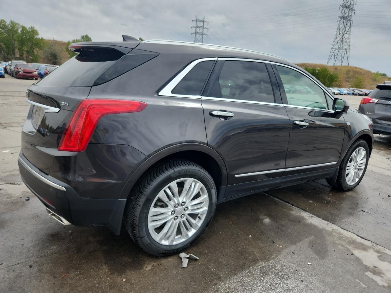 2017 Cadillac Xt5 Premium Luxury - Image 3