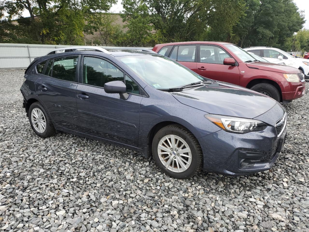 2017 Subaru Impreza Premium Plus - Фото 4