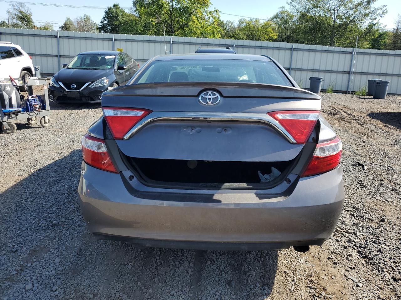 2016 Toyota Camry Le - Image 6