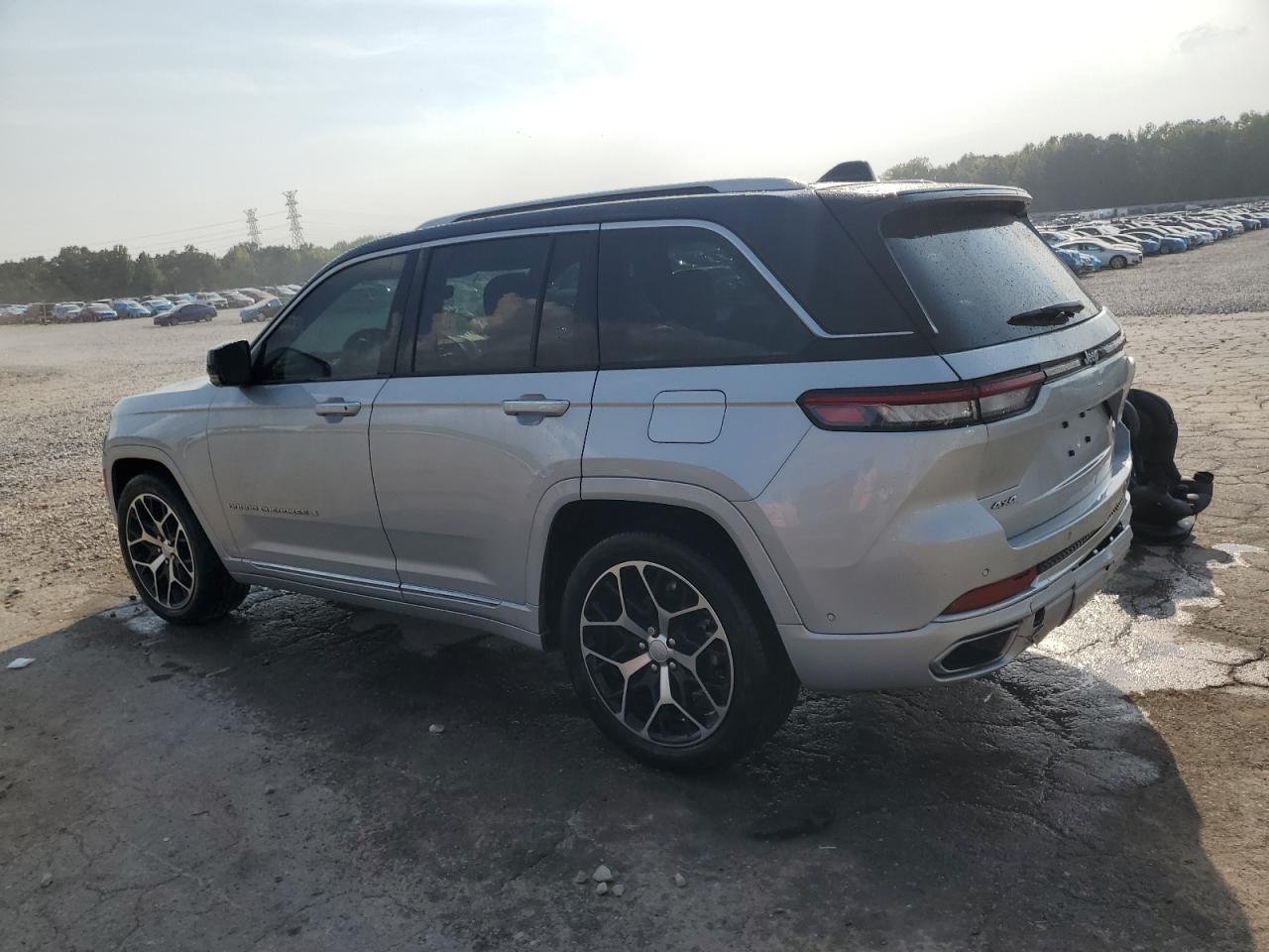 2022 Jeep Grand Cherokee Summit - Фото 2