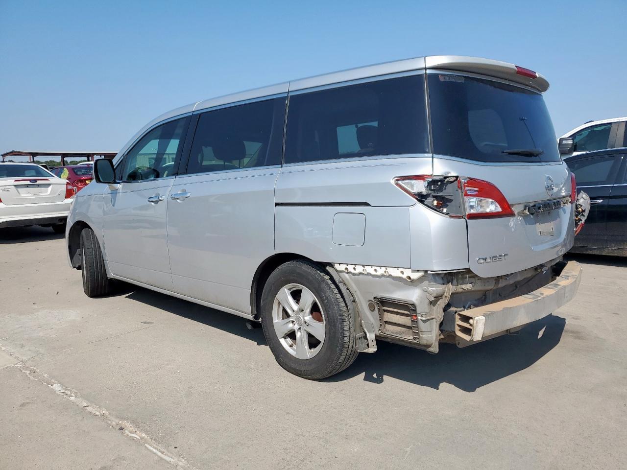 2011 Nissan Quest S - Фото 2
