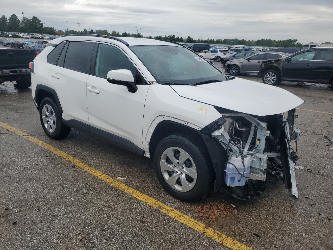 2020 Toyota Rav4 Le - Фото 4