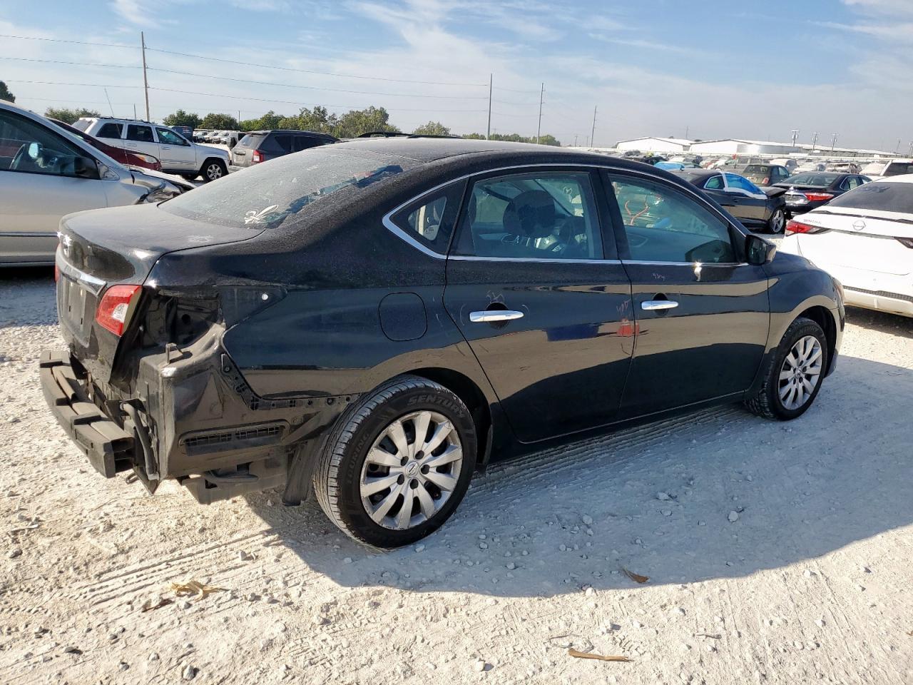 2015 Nissan Sentra S - Фото 3