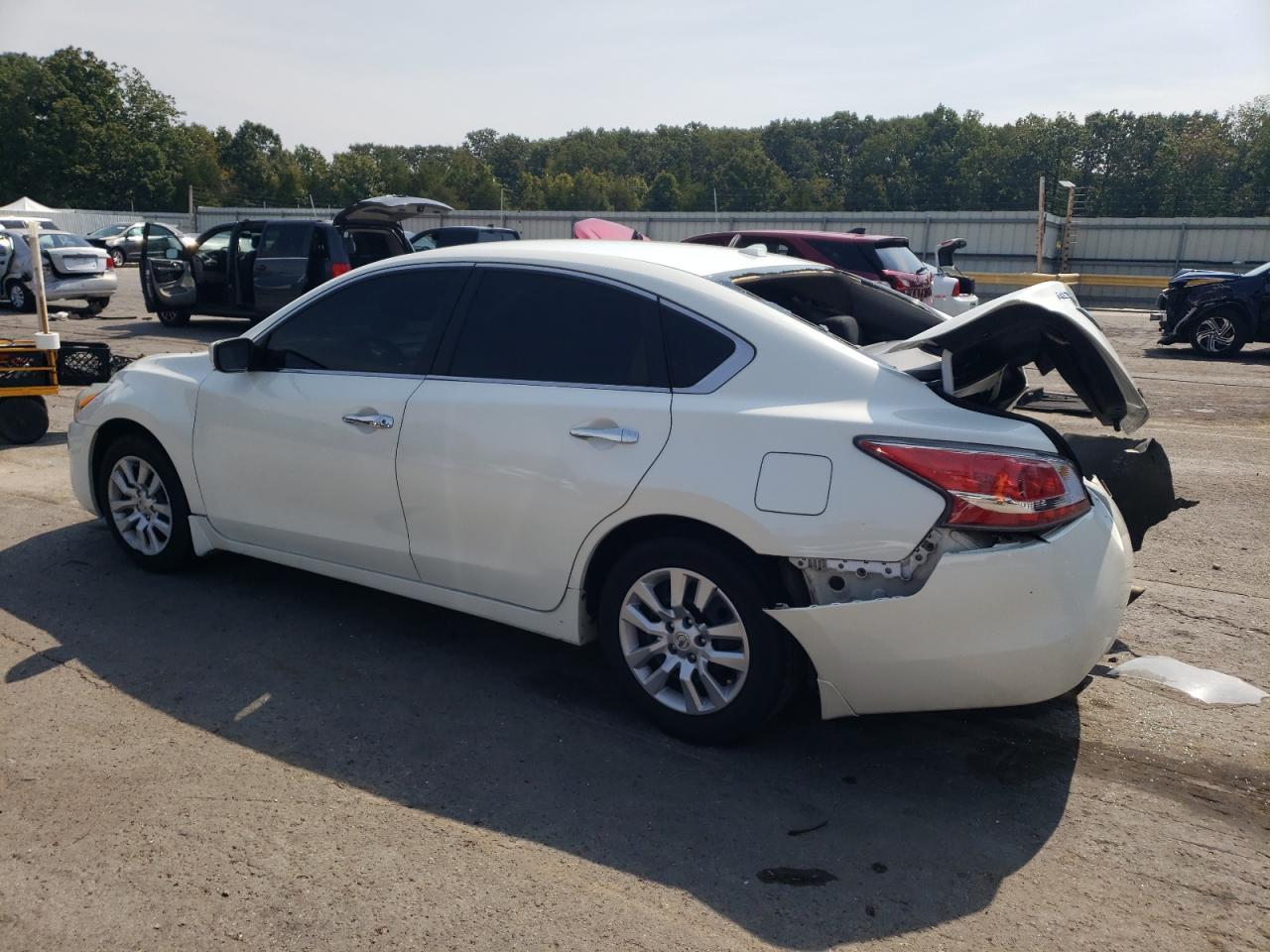 2015 Nissan Altima 2.5 - Image 2